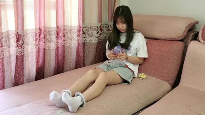 一往情深 女大学生卖淫被捕，严厉审问体罚TK. Preview 1