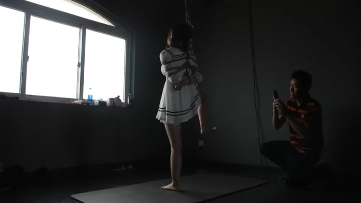 笼中少女第四季 Preview 1