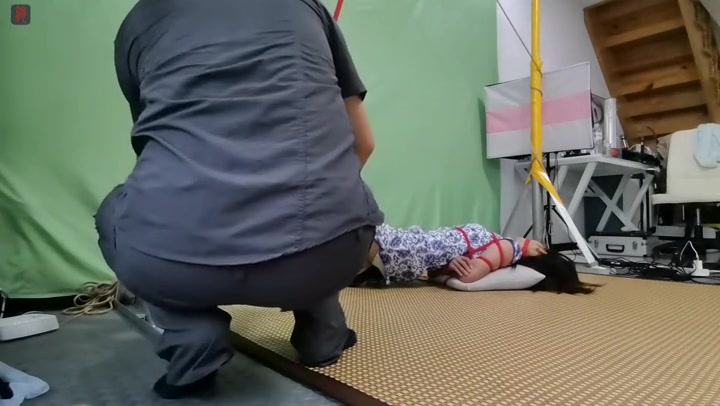 绳之韵 定拍点点青花短旗袍，红绳日式，口球，跪缚、跪爬、单脚吊 Preview 3