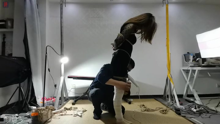 绳之韵 小九妹捆绑+固定棒+白色木乃伊全包、弃置恐吓，突然的真实哭泣 Preview 2