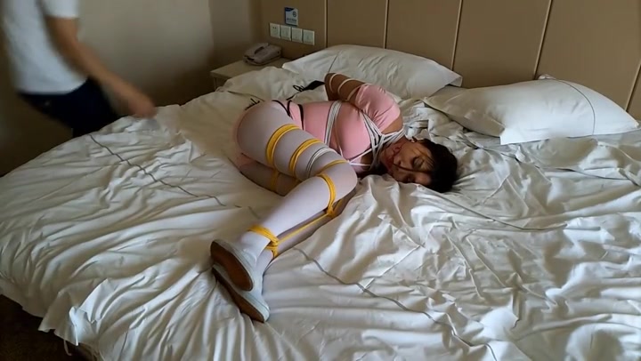 体操服白裤袜 Preview 4