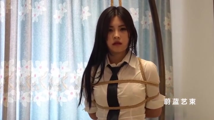 蔚蓝艺束 小羊JK装紧缚体验 超大双环口枷踮脚吊 Preview 4