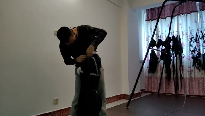小脚极限掰弯缠绕胶带 Preview 1