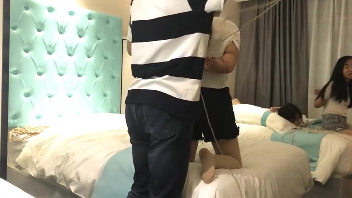 奥特曼也很酷 和大长腿随便玩玩 Preview 2