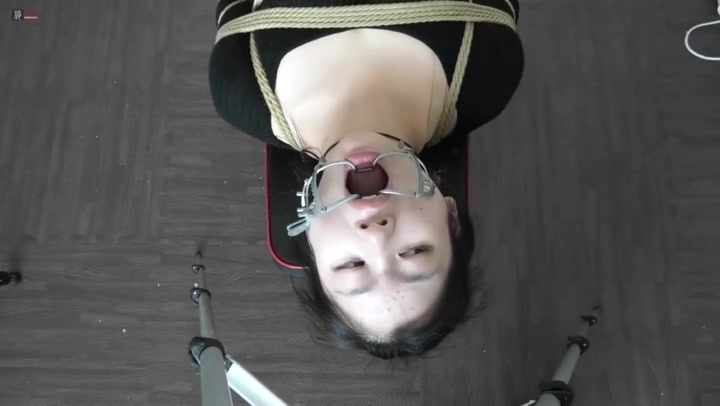 绳之韵 四月试镜（上下完整版）马丁靴、牛仔裤少女蛇缚、凳子捆绑，股绳. Preview 4