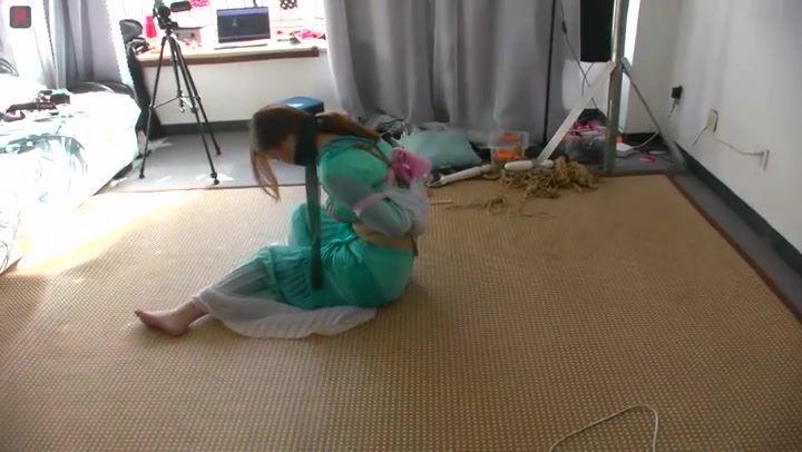 小九妹绳艺水袖舞 Preview 3
