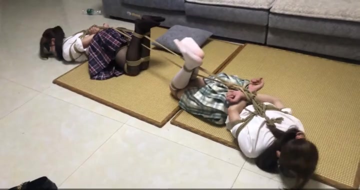 新月原创 琳媚 樱空 驷马股绳拔河第二回合 技巧在力量面前一文不值 Preview 4