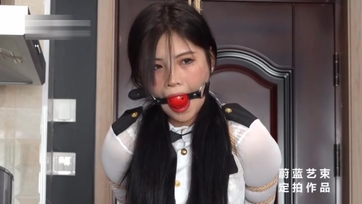 性感制服小羊 Preview 2
