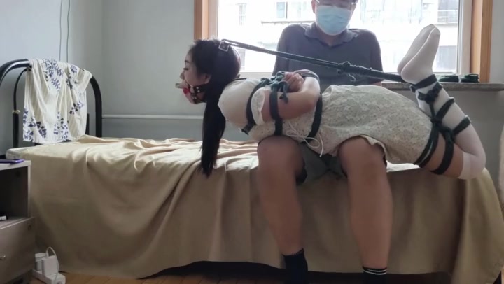 玩奴原创 萝莉妹子梦竹初次捆绑，白丝日式三段缚驷马连头，腿上放置tk. Preview 4