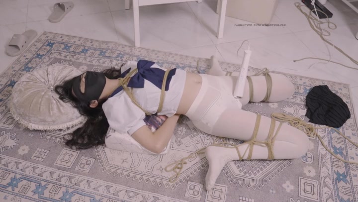 绿帽学院 公开处刑3 可能是太久没被这么打了 妹子果然还是哭了 Preview 2