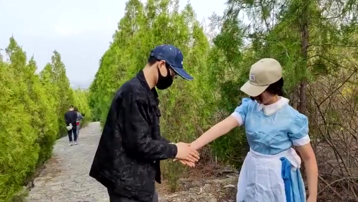 一绳所爱 初次体验捆绑的女孩户外做任务 Preview 3