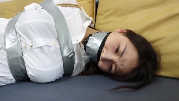 被抢劫的黑丝白领 Preview 1