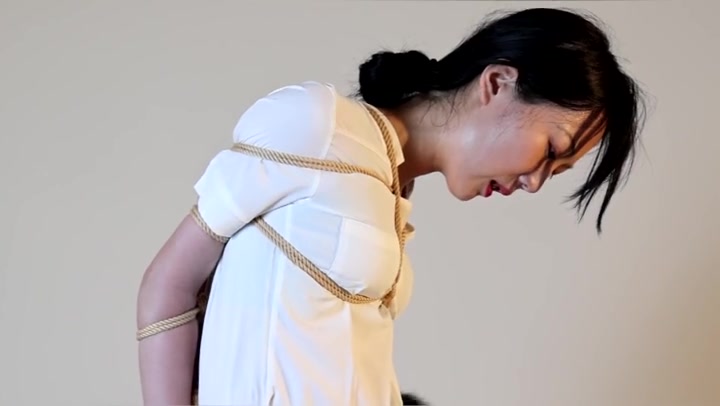 吴越绳艺 大眼睛长腿美眉阿晨的悲催兼职第一季 Preview 2