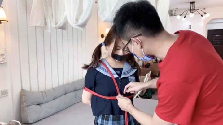 默示录 新模小B，可爱的二次元风格少女，大大的眼睛，充满对世界的好奇~先体验一下 Preview 1