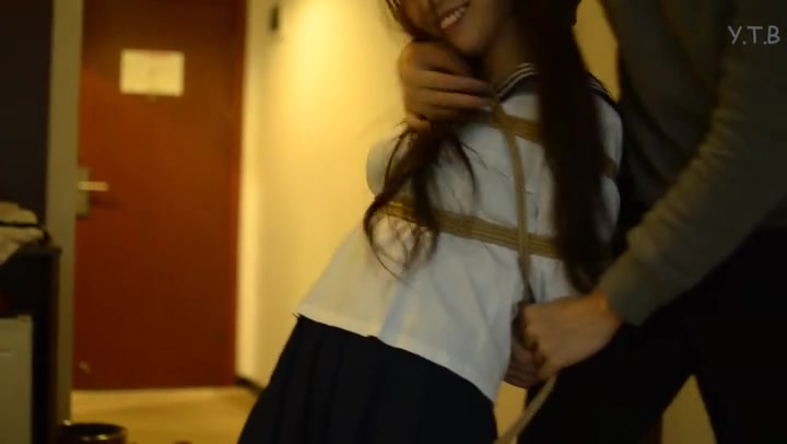 小姐姐的学生装 Preview 1