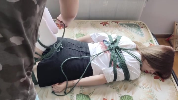 高颜值大长腿美女丹丹的超紧驷马初绑放置 Preview 4