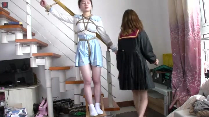 两个小女孩之间的TJ游戏 点点虐四月 Preview 2