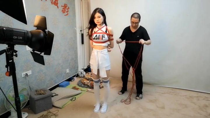 江奈 单腿吊绑 Preview 2