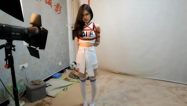 江奈 单腿吊绑 Preview 3