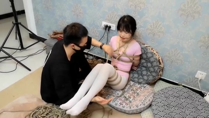 束缘阁 麻绳勒嘴的小美女 诗园 Preview 4