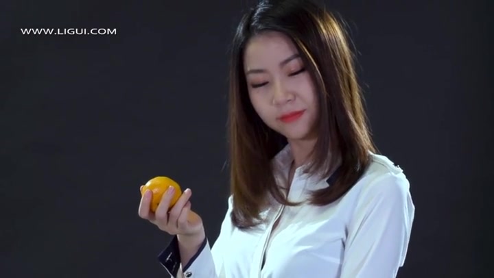 丽柜美束_《颜丝香茧》 虫虫 丝足诱惑 Preview 1