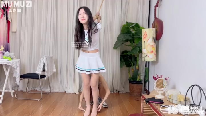 MUMUZI 后手吊缚垫脚TK Preview 3