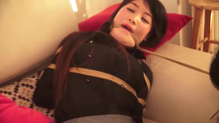 报复 紧缚姐妹 Preview 4