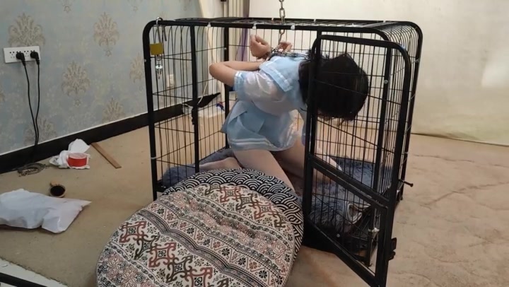 妍妍 笼子中受难的白丝学妹 Preview 4