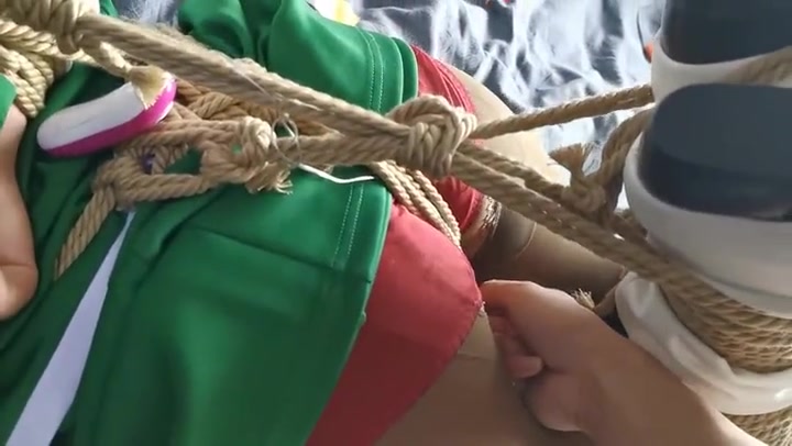 [网友原创] 【JS】丝袜销售员 下 凌薇主演 袜子塞嘴 绷带缠绕 丝袜套头 驷马捆绑 Preview 4