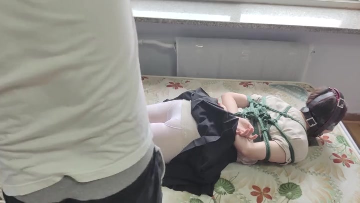 玩奴原创 瑞婷妹子的假装外出的驷马弃置实验！崩溃嘶吼挣扎与意外掉落 Preview 1