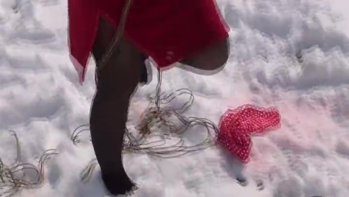 嫣儿雪中紧缚 Preview 3