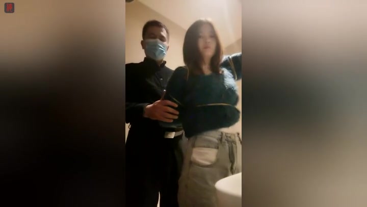 绳之韵 勤勉的小九妹，外出吃饭也不能忘了咱们的“专业”，趁着上菜的空隙，把她带到洗手间里来一段苏秦背剑式捆绑练习 Preview 2