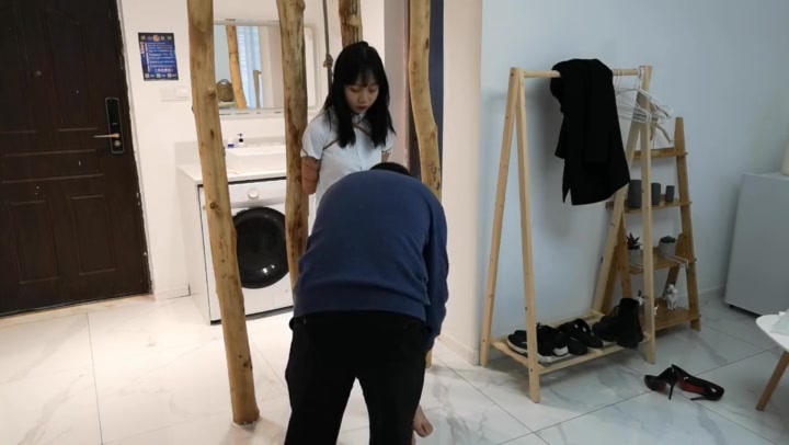 束缘阁 酷酷的小柒 五花大绑 驷马挣扎 纹身很酷 Preview 3