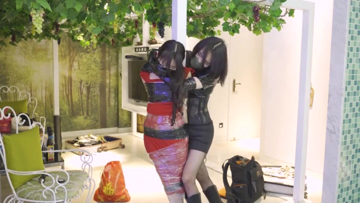 绿帽学院 伪娘女王双人 TK 驷马鞭打TK Preview 3