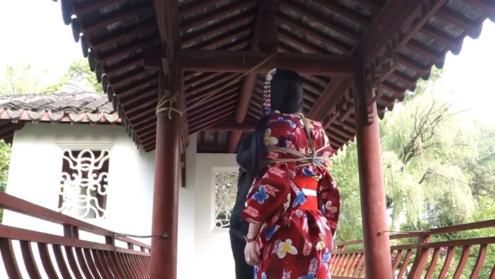 锐度 嫣儿红。妆 红色和服吊绑 Preview 1