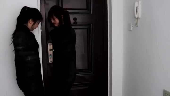 得意客 king剧情定拍神秘双人木乃伊（上）美女醒来发现自己被莫名包裹 出来求救竟然发现另外一个木乃伊美女 超有趣剧情 Preview 2