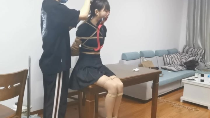 奥特曼 定拍小学妹珂如JK放置40分钟 马具口球+日式驷马放置 Preview 1