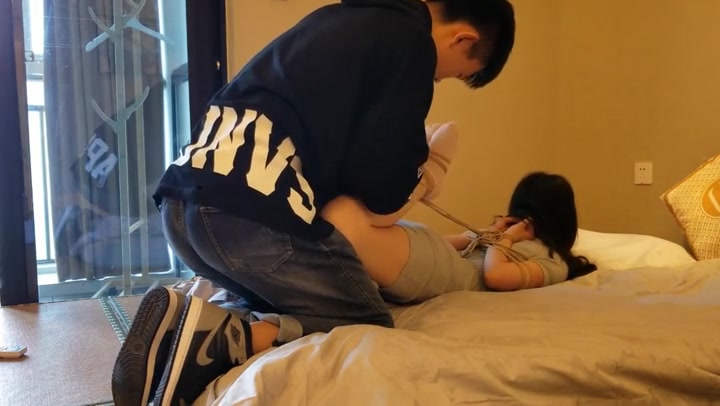 [网友原创] 奥特曼也很酷_学民族舞的小可爱 妹子很美 Preview 1