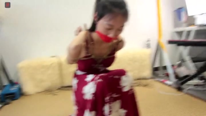 绳之韵 矜持的新人小老师苗苗绳艺初体验（1-2合并版）后手观音、丝袜堵嘴、很到位的后高手. Preview 4