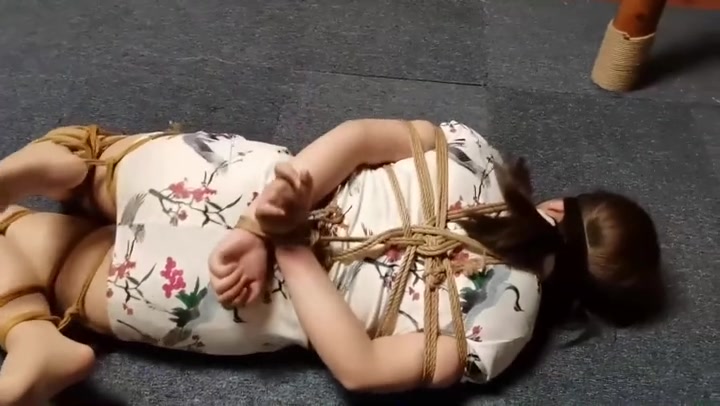 一绳所爱 乖乖m驷马捆绑、手铐脚镣、蒙眼堵嘴、口夹、笼子囚禁、打屁股、K9爬行应有尽有. Preview 1