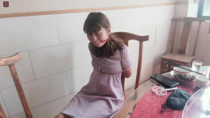 绳之韵 新人巧儿试镜 郊区小饭店细绳捆绑、口球，绑脚趾，皮筋虐足 Preview 3