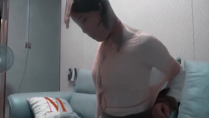 维黎美束 丝袜推销员（下集）弹性超好丝袜全包。不好意思，我只想买质量差的丝袜 Preview 4
