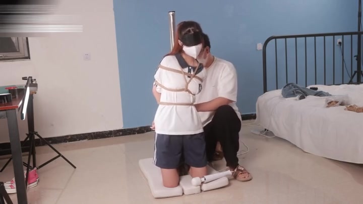 清纯马尾学生妹妹的紧缚调教 Preview 3