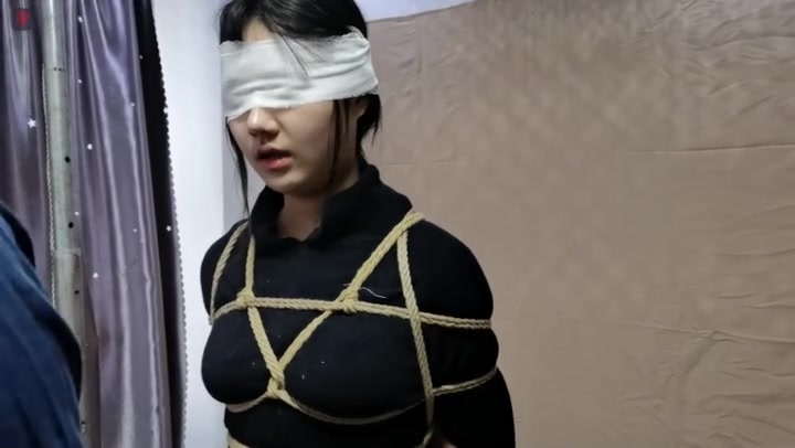 绳之韵 云婷户外尝试（第一集）后高手股绳捆绑与未知的忐忑体验 Preview 3