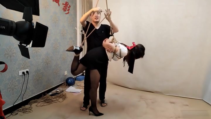 女艾姆梁莉莉2 Preview 2