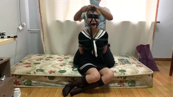 玩奴原创 水手服萌妹柚子蛇缚暴力承压驷马，越玩越暴力是个坏习惯！ Preview 1