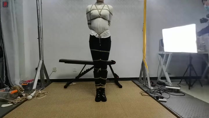 绳之韵 靓丽美少女羽灵绳戏（第一集）漆皮长靴、后观音、蛇缚、口球 Preview 1
