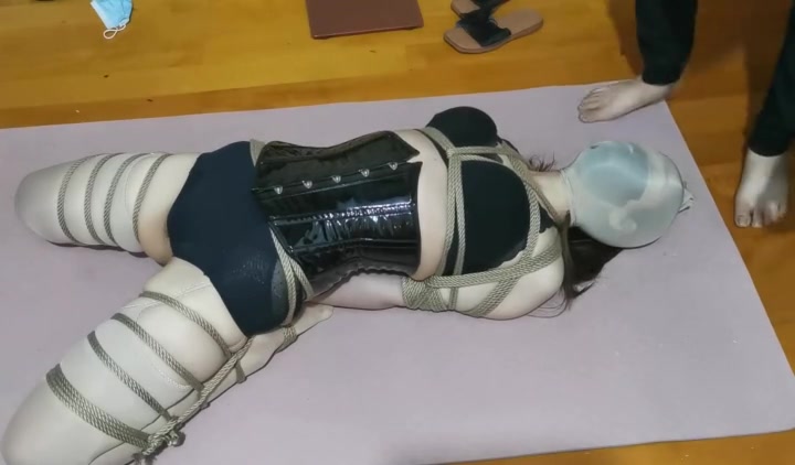我的媳妇 第52弹、GC到差点失禁了、（侧吊、吊带袜、丝袜头套、QZGC） Preview 3