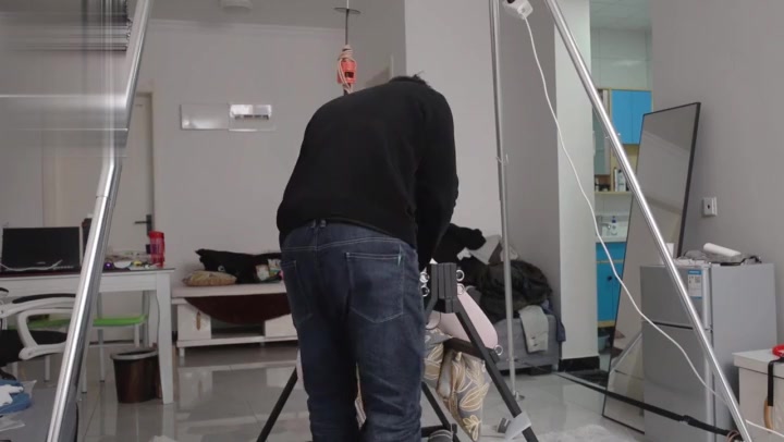 心悦艺束 大三妹子欣然的木马吊缚，这次真的吊上去了哦，还用tk鞭打强制多种方式刺激 Preview 2
