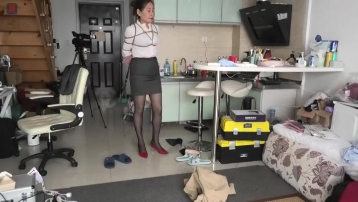 绳之韵 腿精清浅女老师的另类兼职，黑丝OL（第一集）后高手、股绳 Preview 3